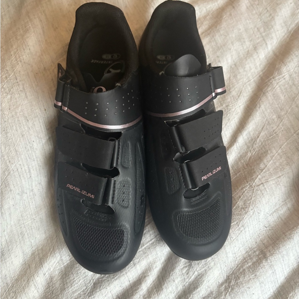 Pearl Izumi Black and Pink Cycling Shoes